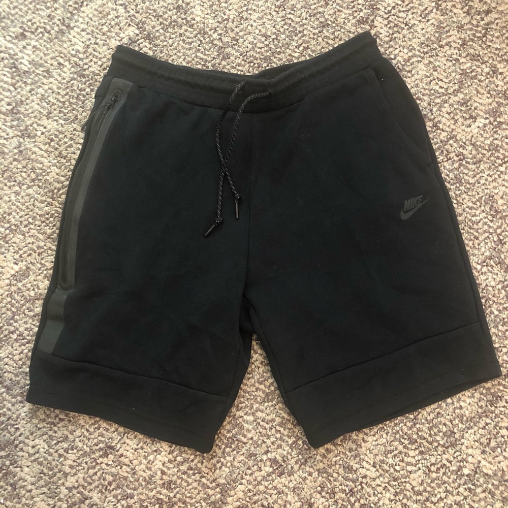 NIKE tech shorts